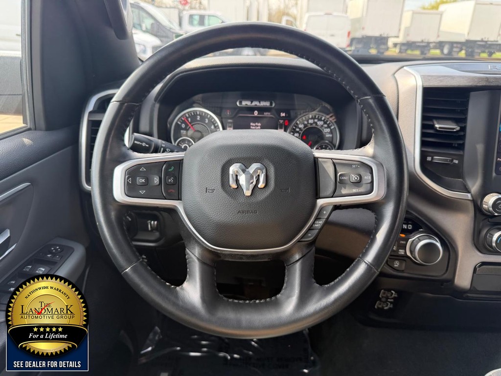 Ram 1500 Vehicle Full-screen Gallery Image 17