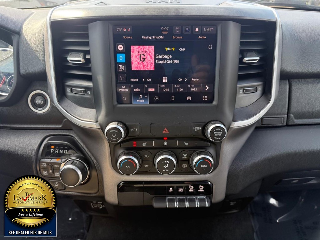 Ram 1500 Vehicle Full-screen Gallery Image 18