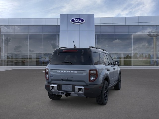 Ford Bronco Sport Vehicle Full-screen Gallery Image 8