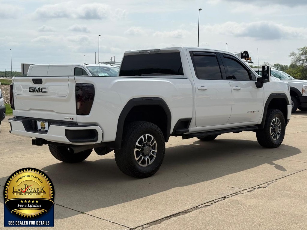 GMC Sierra 2500HD Vehicle Full-screen Gallery Image 05