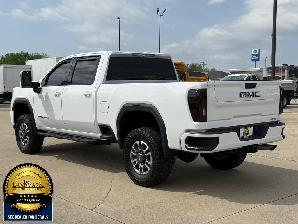 GMC Sierra 2500HD Vehicle Full-screen Gallery Image 07