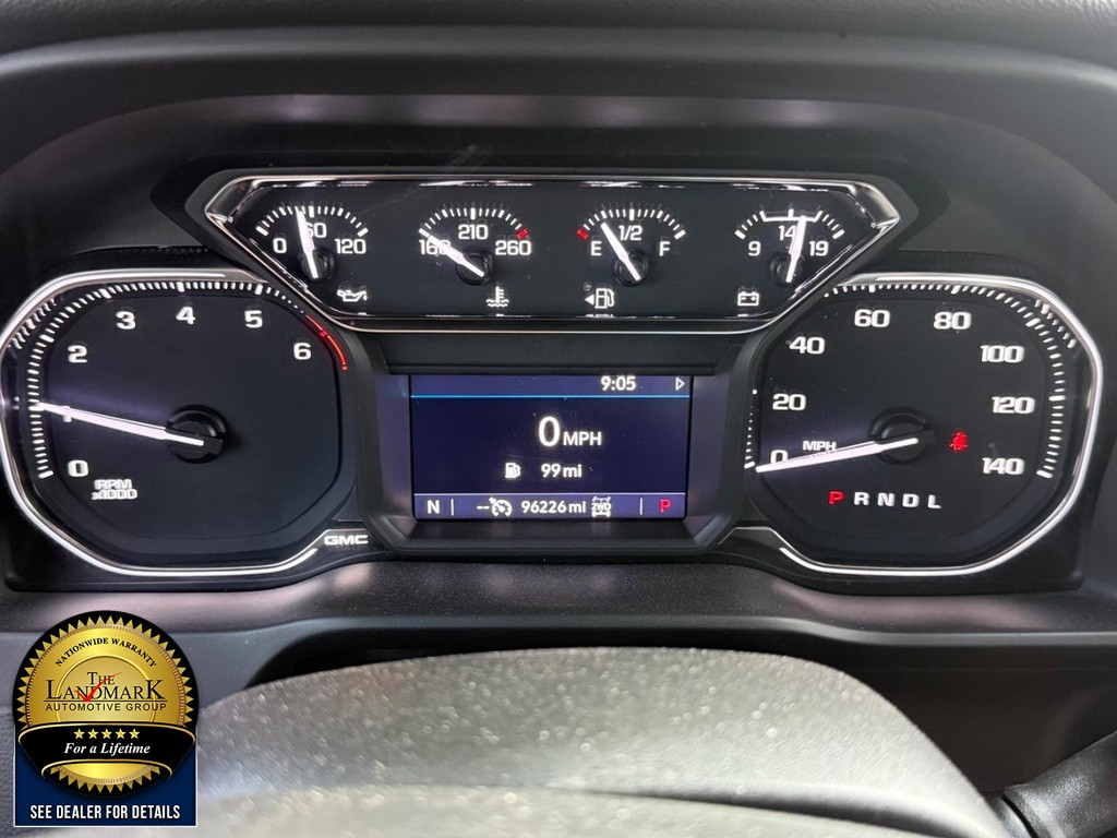 GMC Sierra 2500HD Vehicle Full-screen Gallery Image 12