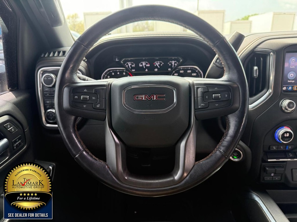 GMC Sierra 2500HD Vehicle Full-screen Gallery Image 18