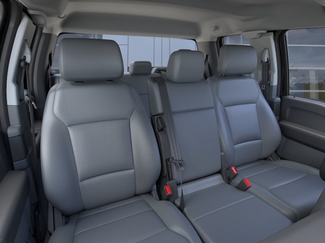 Ford F-350SD Vehicle Full-screen Gallery Image 10