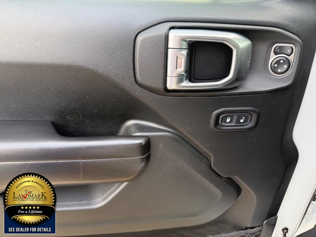 Jeep Wrangler Vehicle Full-screen Gallery Image 8
