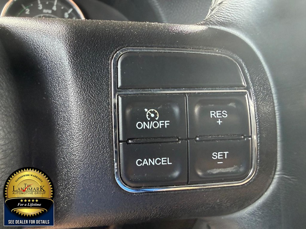 Jeep Wrangler JK Unlimited Vehicle Full-screen Gallery Image 11