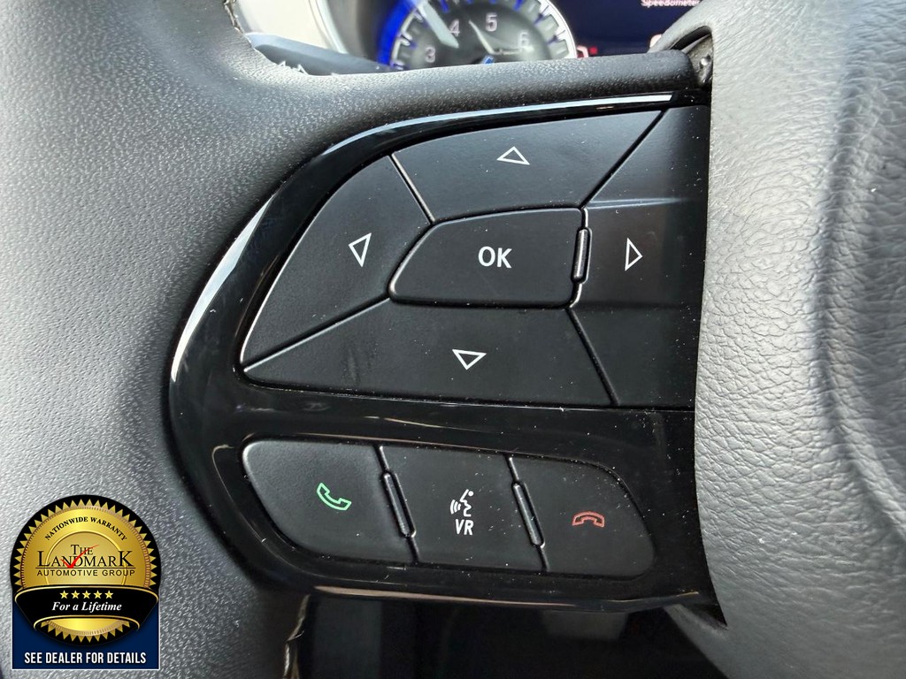 Chrysler Pacifica Vehicle Full-screen Gallery Image 10