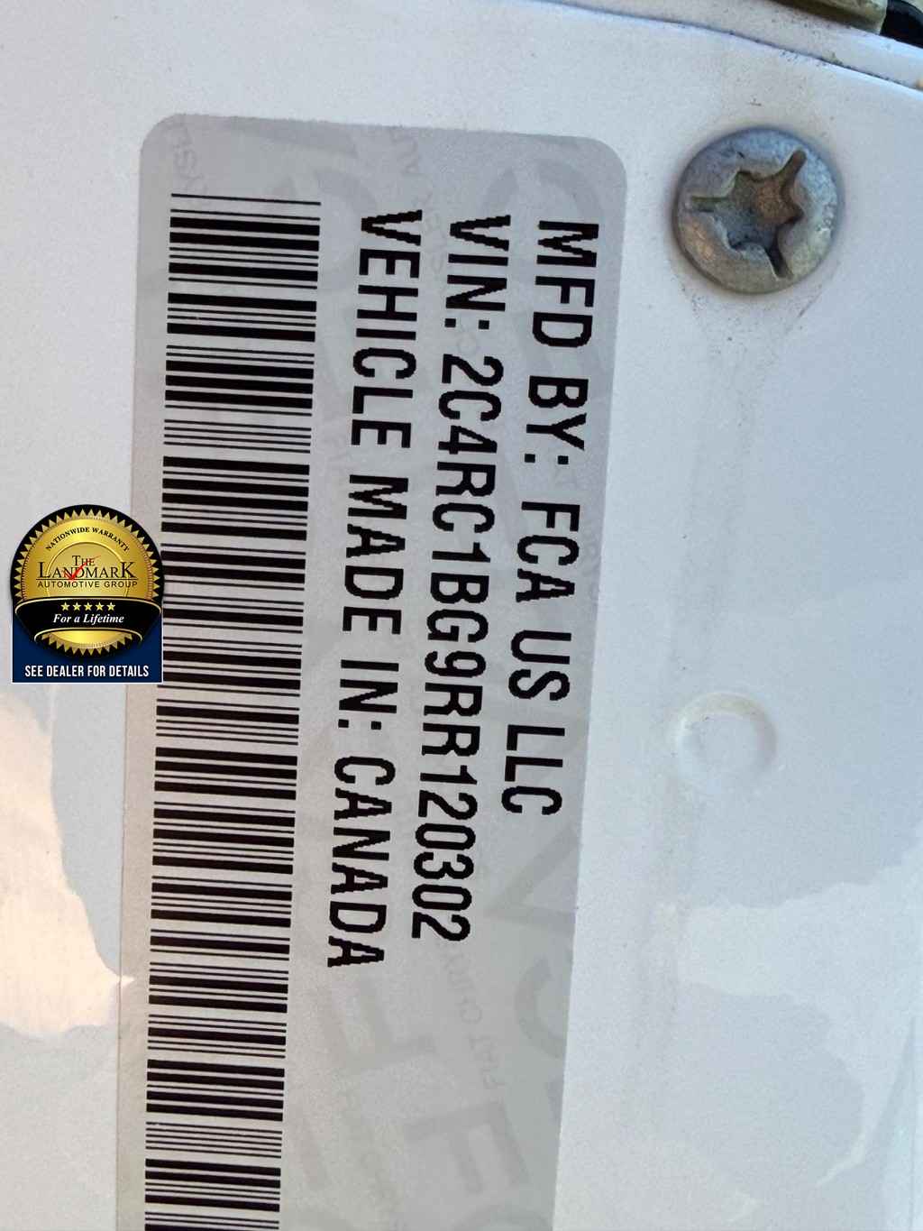 Chrysler Pacifica Vehicle Full-screen Gallery Image 23