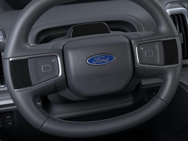 Ford Expedition Vehicle Full-screen Gallery Image 12