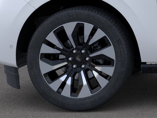 Ford Expedition Vehicle Full-screen Gallery Image 19