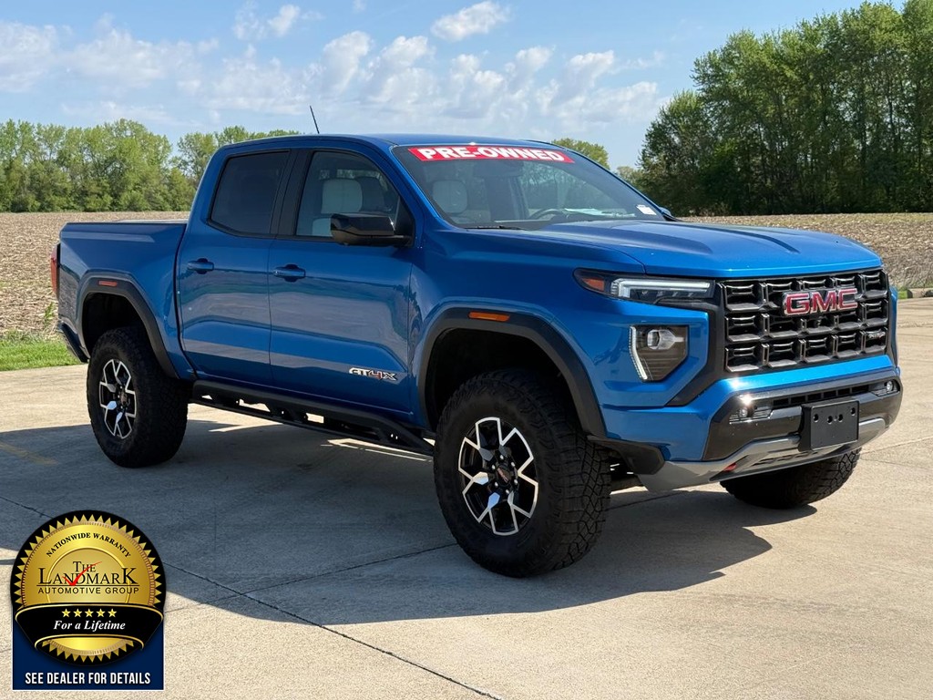 GMC Canyon Vehicle Full-screen Gallery Image 03