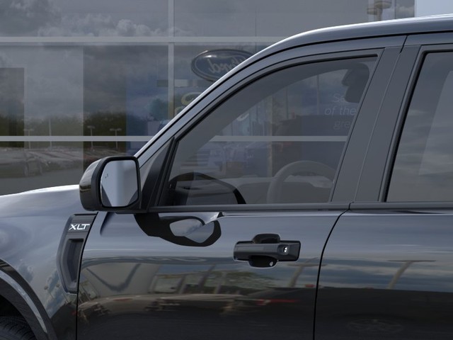 Ford Maverick Vehicle Full-screen Gallery Image 21