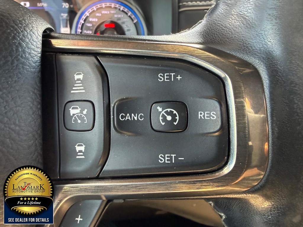 Ram 1500 Vehicle Full-screen Gallery Image 11