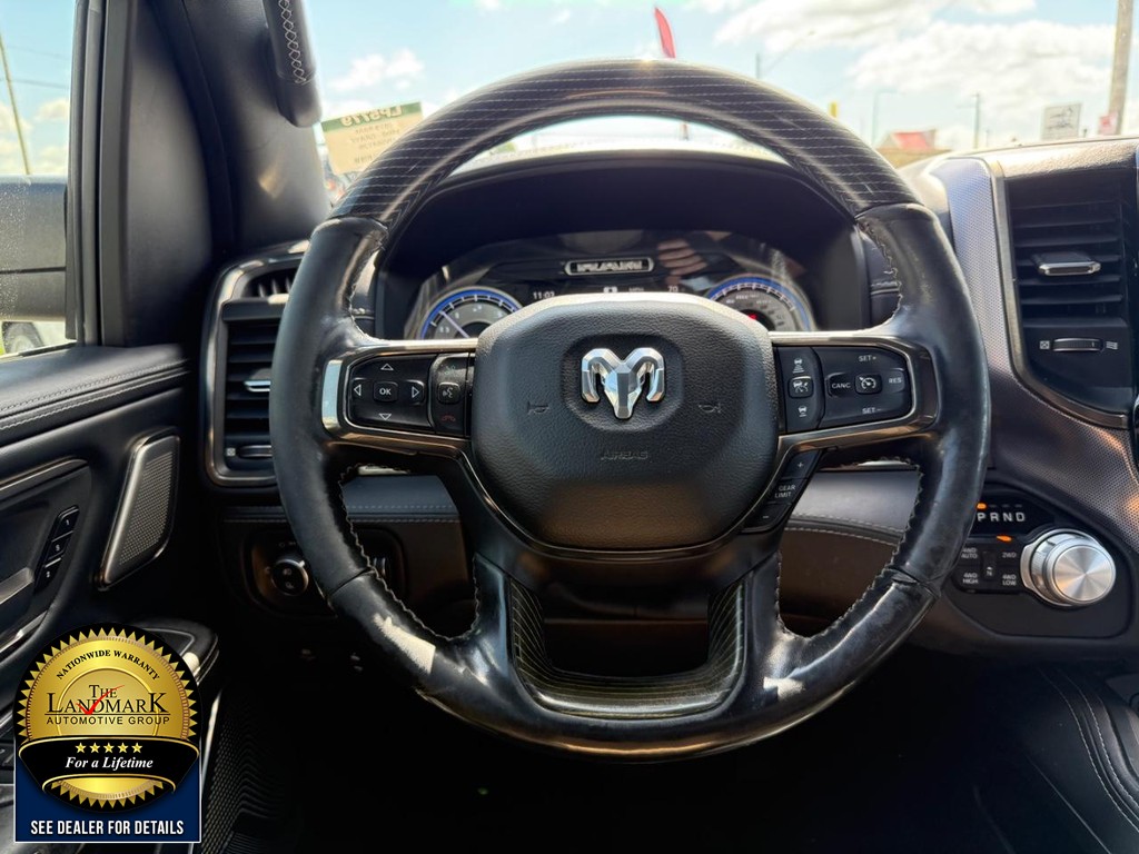 Ram 1500 Vehicle Full-screen Gallery Image 18