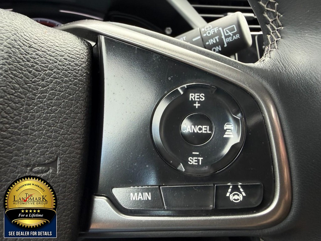 Honda Civic Hatchback Vehicle Full-screen Gallery Image 11