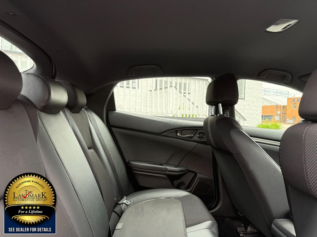 Honda Civic Hatchback Vehicle Full-screen Gallery Image 14