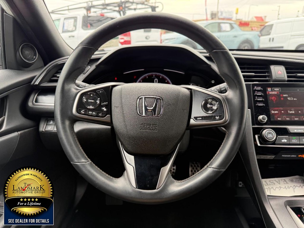 Honda Civic Hatchback Vehicle Full-screen Gallery Image 16