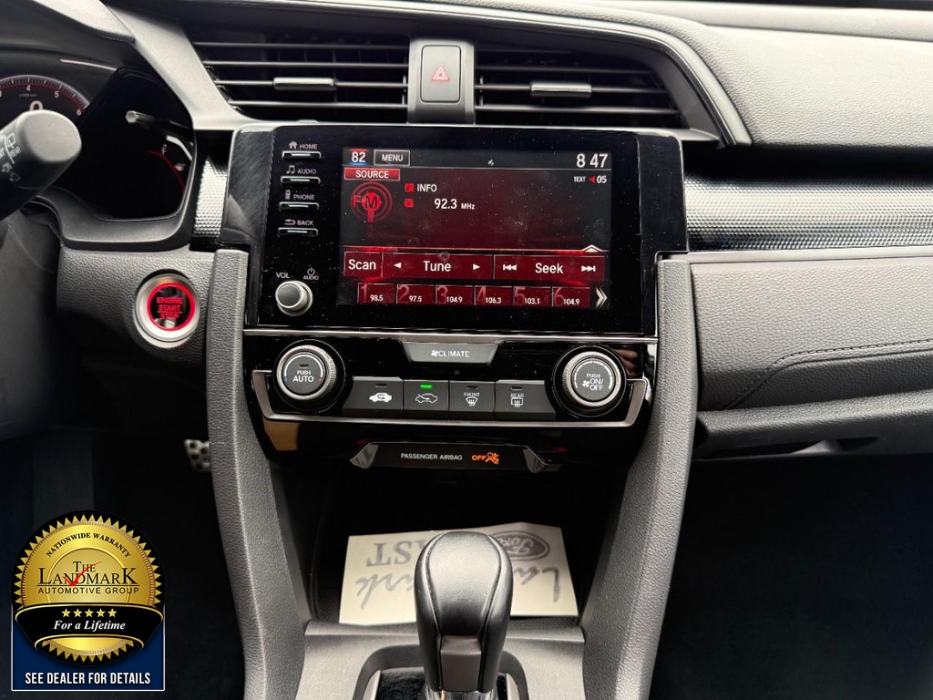Honda Civic Hatchback Vehicle Full-screen Gallery Image 17