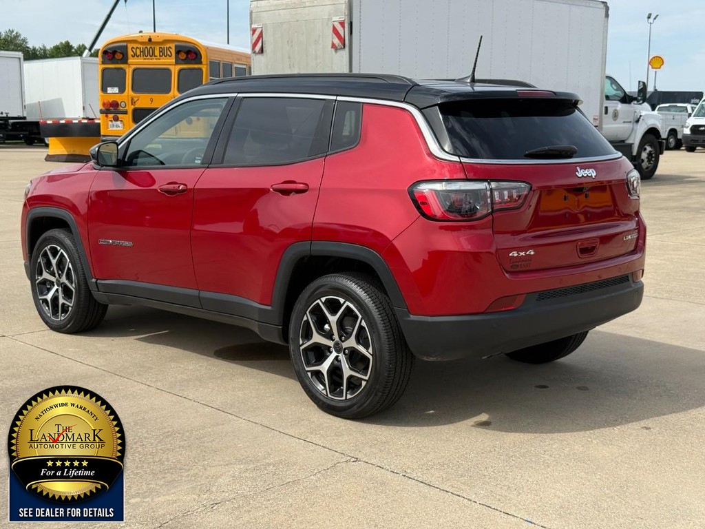 Jeep Compass Vehicle Full-screen Gallery Image 7