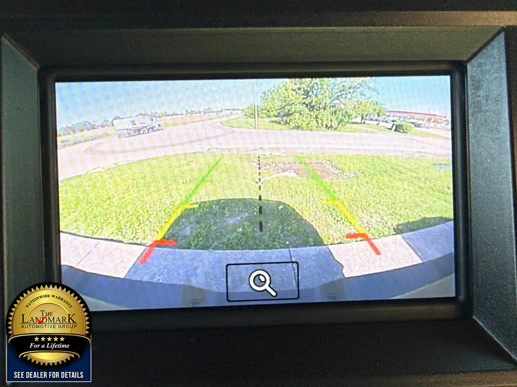 Ford Super Duty F-250 SRW Vehicle Full-screen Gallery Image 13