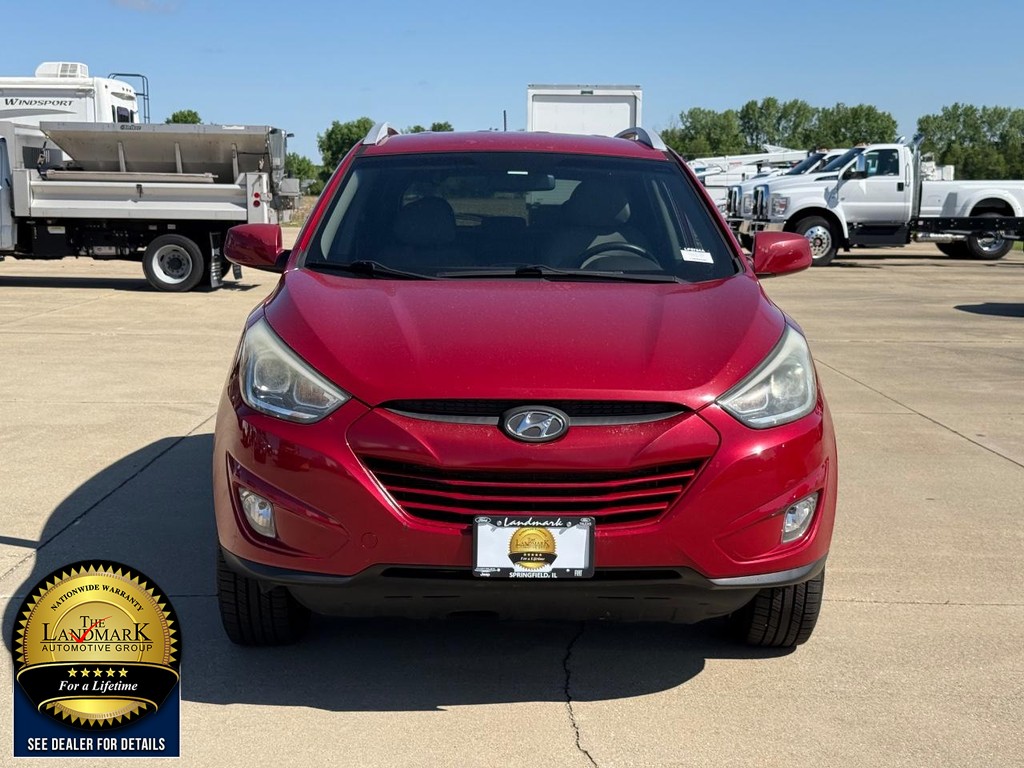 Hyundai Tucson Vehicle Full-screen Gallery Image 2
