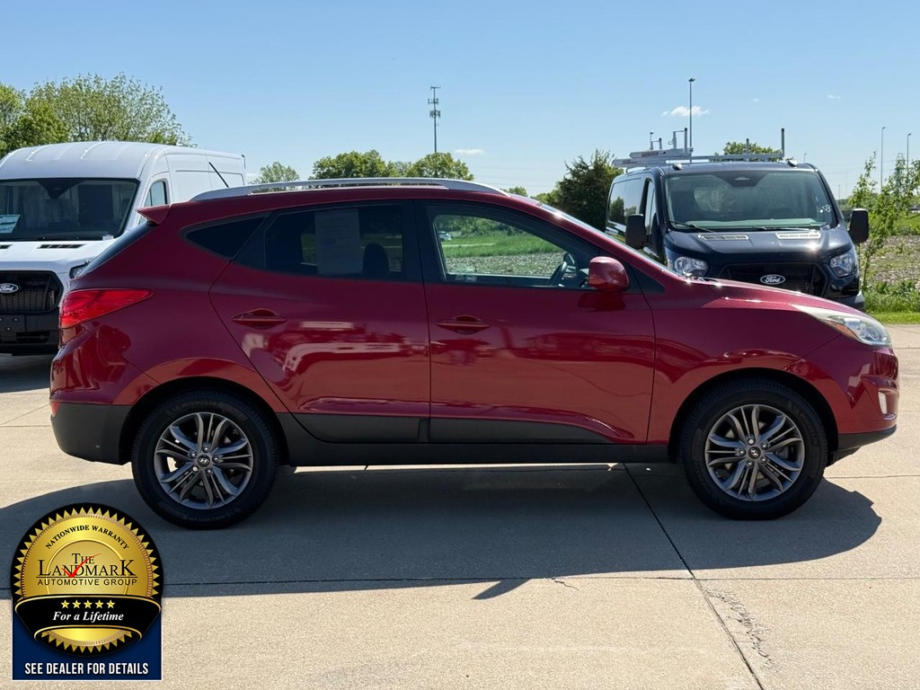 Hyundai Tucson Vehicle Full-screen Gallery Image 4