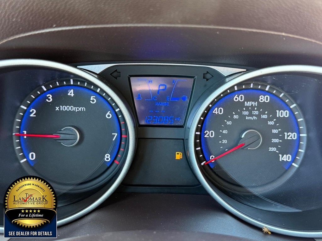 Hyundai Tucson Vehicle Full-screen Gallery Image 12