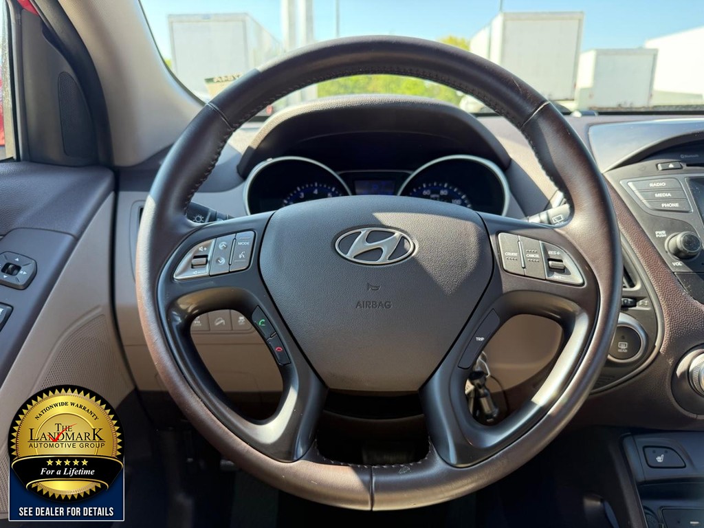 Hyundai Tucson Vehicle Full-screen Gallery Image 17