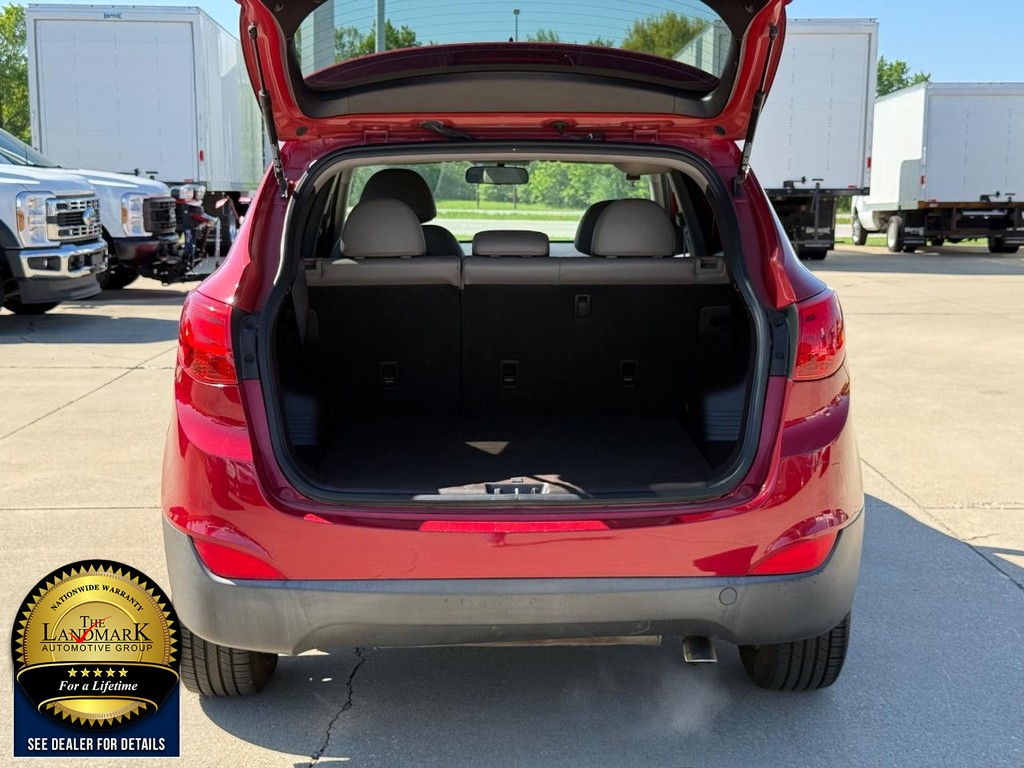 Hyundai Tucson Vehicle Full-screen Gallery Image 19