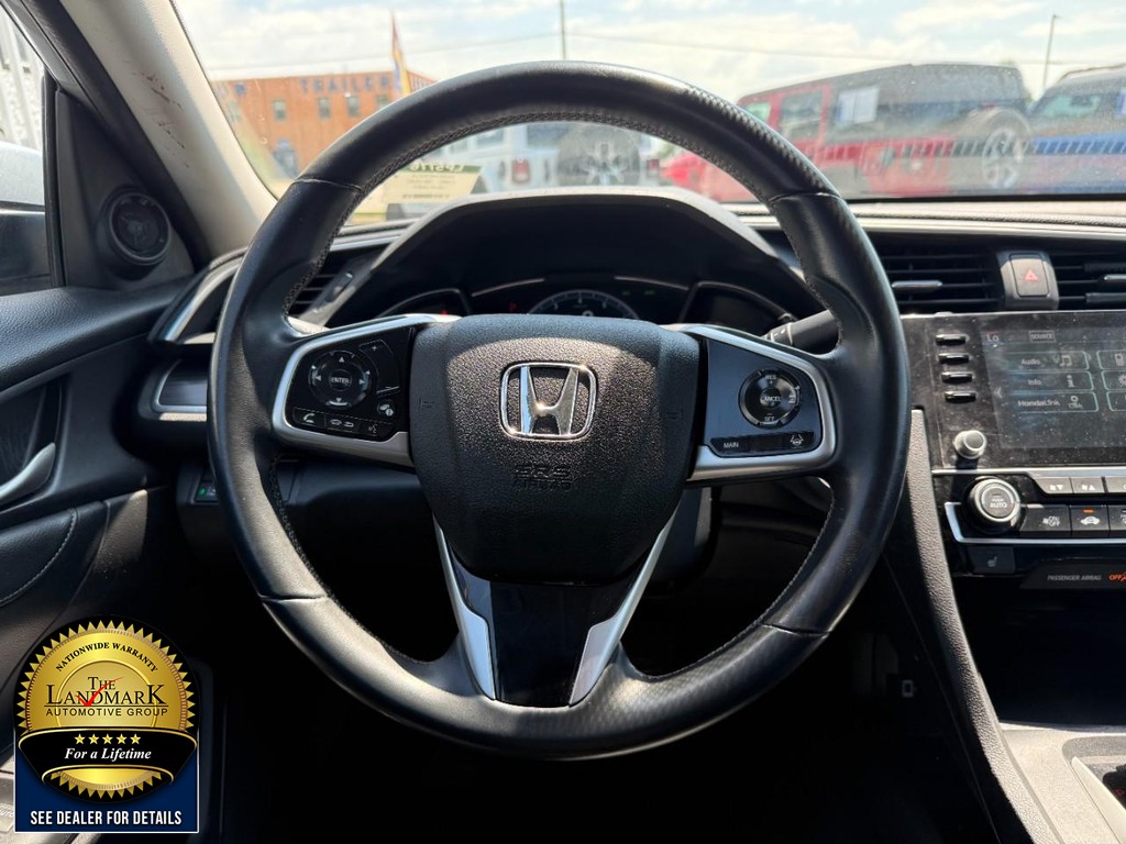 Honda Civic Sedan Vehicle Full-screen Gallery Image 17
