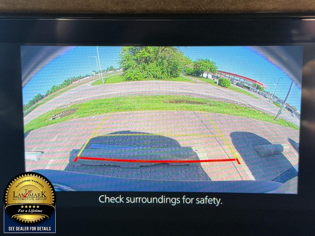 Mazda CX-30 Vehicle Full-screen Gallery Image 13