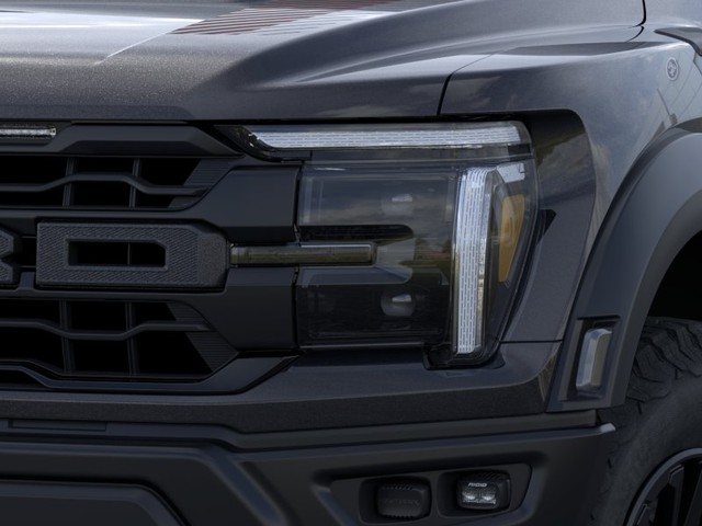 Ford F-150 Vehicle Full-screen Gallery Image 18