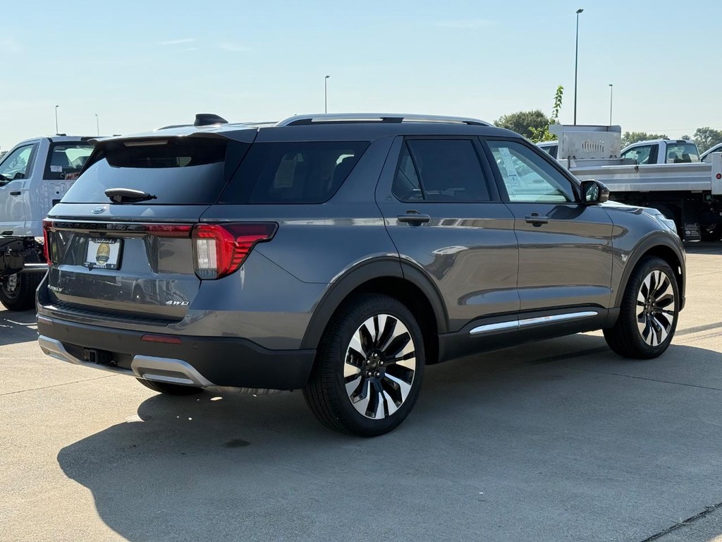 Ford Explorer Vehicle Full-screen Gallery Image 5