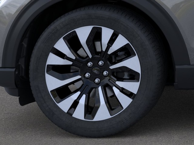 Ford Explorer Vehicle Full-screen Gallery Image 19
