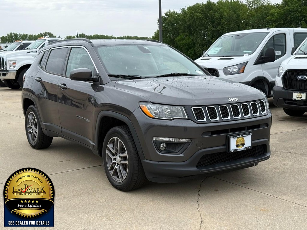 Jeep Compass Vehicle Full-screen Gallery Image 3