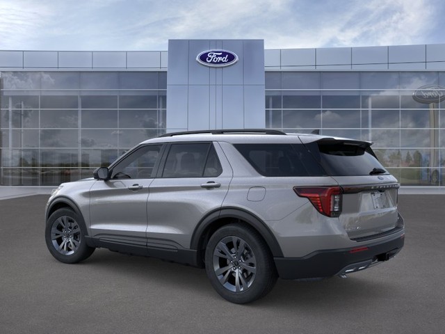 Ford Explorer Vehicle Full-screen Gallery Image 4