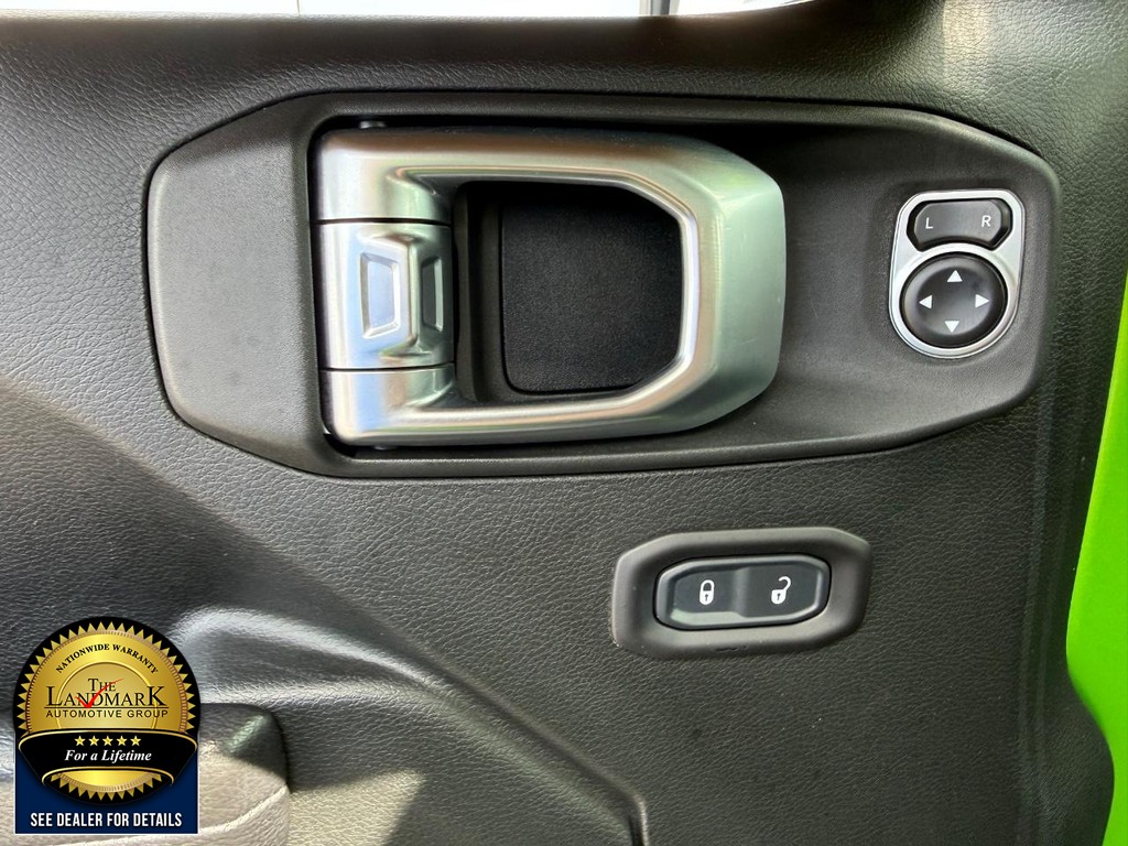 Jeep Wrangler Unlimited Vehicle Full-screen Gallery Image 8