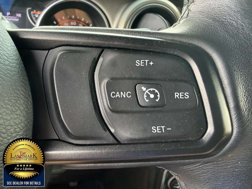 Jeep Wrangler Unlimited Vehicle Full-screen Gallery Image 11