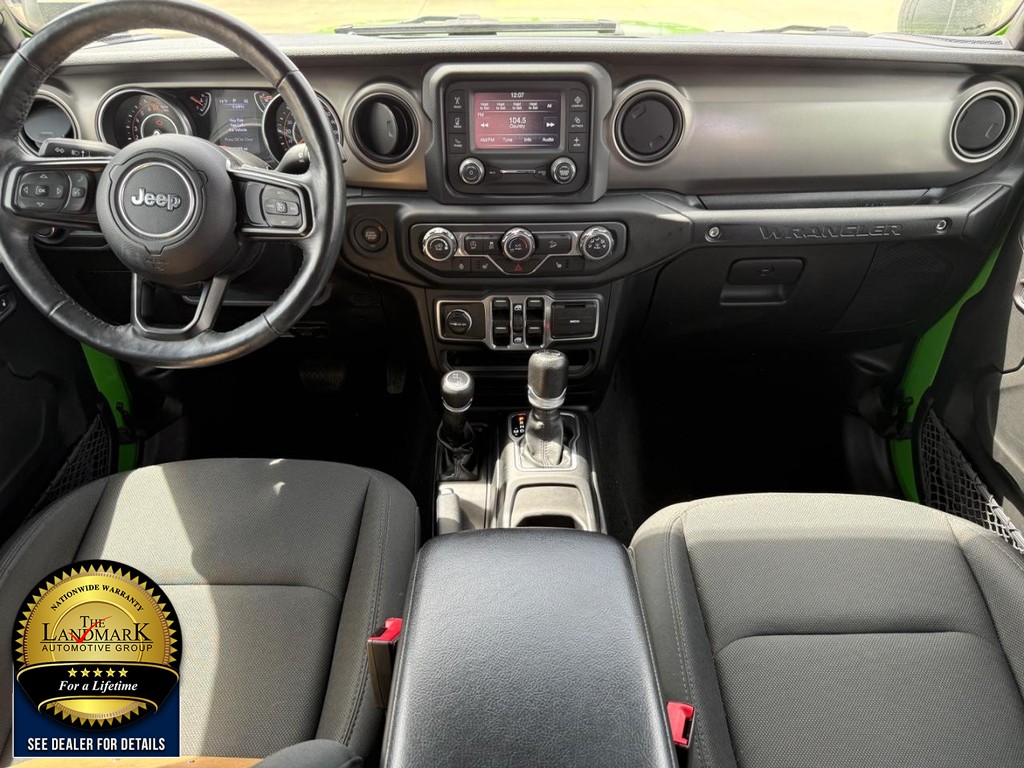 Jeep Wrangler Unlimited Vehicle Full-screen Gallery Image 17