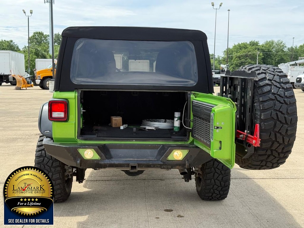 Jeep Wrangler Unlimited Vehicle Full-screen Gallery Image 20