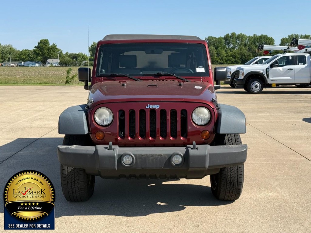 Jeep Wrangler Unlimited Vehicle Full-screen Gallery Image 2