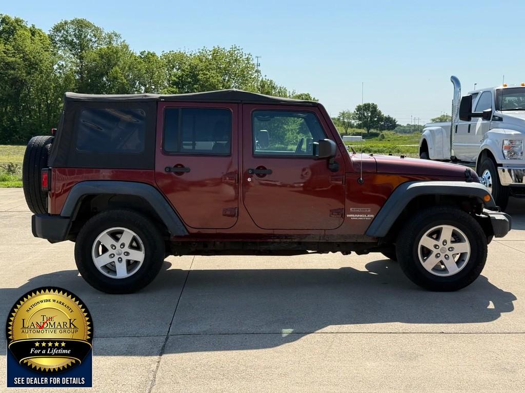 Jeep Wrangler Unlimited Vehicle Full-screen Gallery Image 4