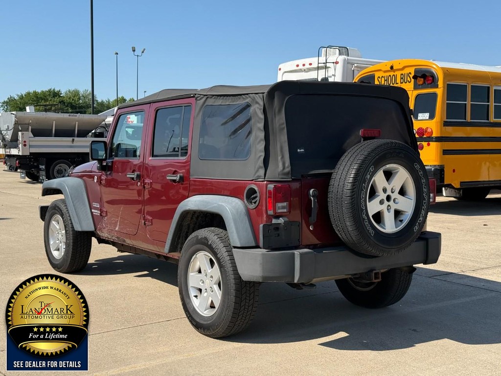 Jeep Wrangler Unlimited Vehicle Full-screen Gallery Image 6