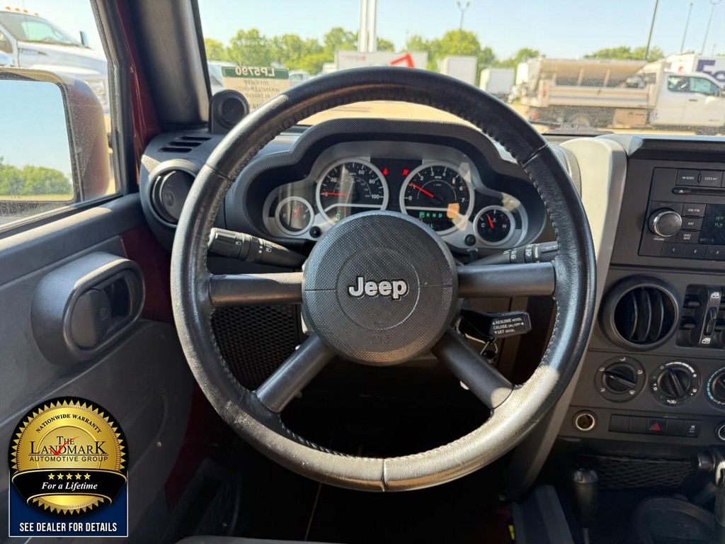Jeep Wrangler Unlimited Vehicle Full-screen Gallery Image 11