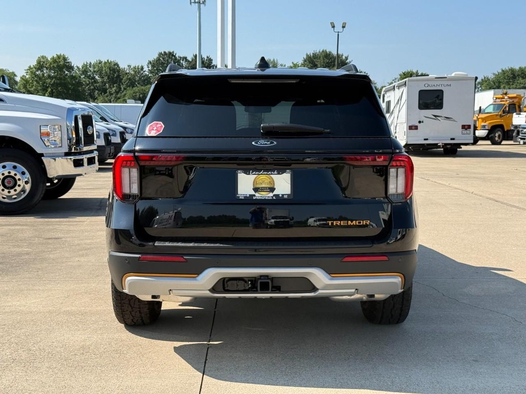 Ford Explorer Vehicle Full-screen Gallery Image 6