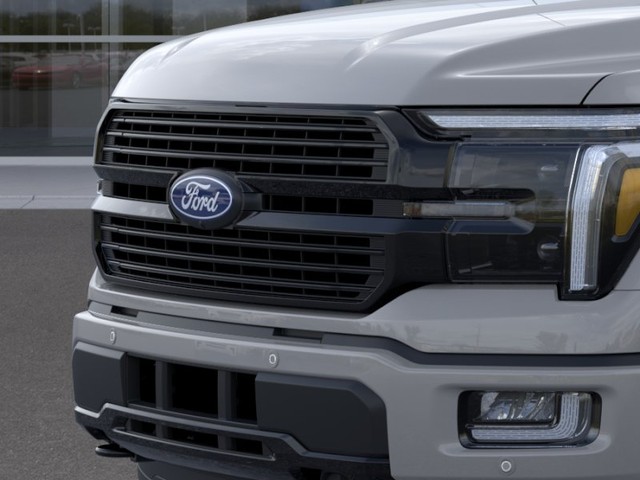 Ford F-150 Vehicle Full-screen Gallery Image 17