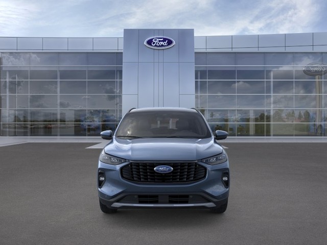 Ford Escape Plug-In Hybrid Vehicle Full-screen Gallery Image 6