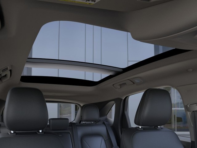 Ford Escape Plug-In Hybrid Vehicle Full-screen Gallery Image 22
