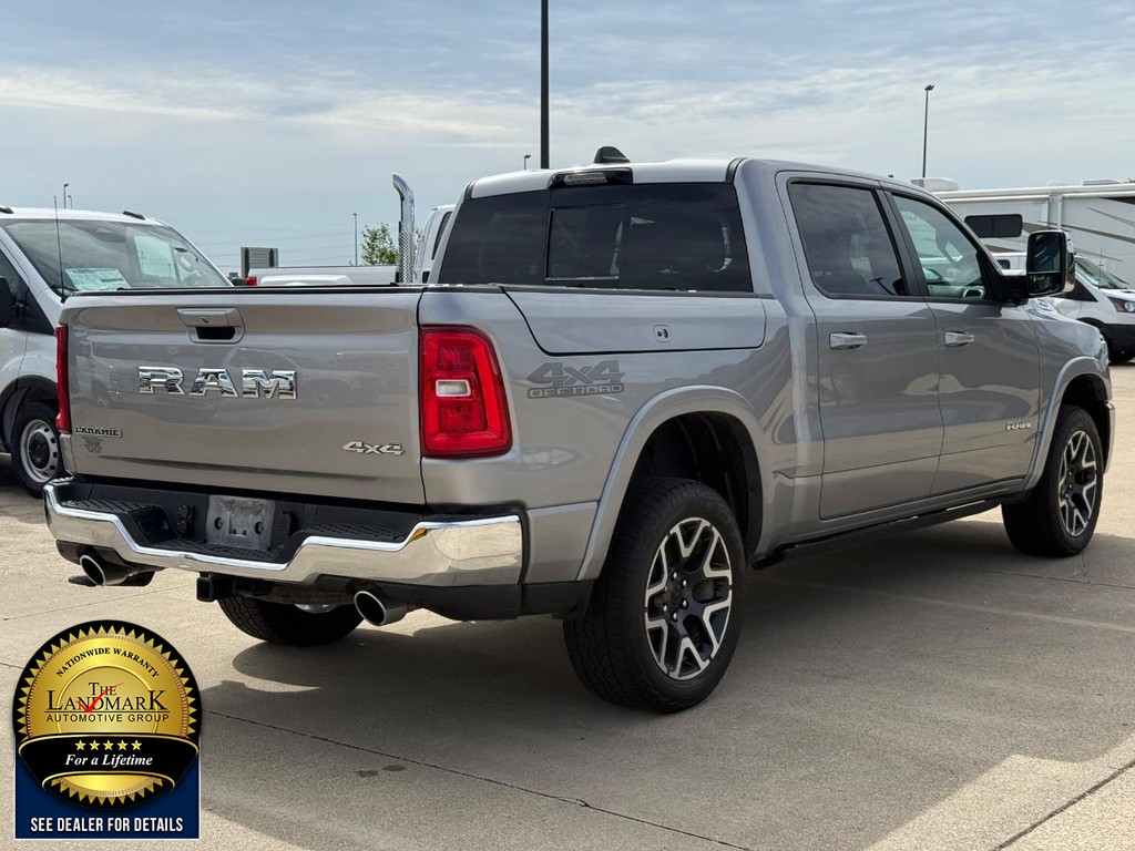 Ram 1500 Vehicle Full-screen Gallery Image 5