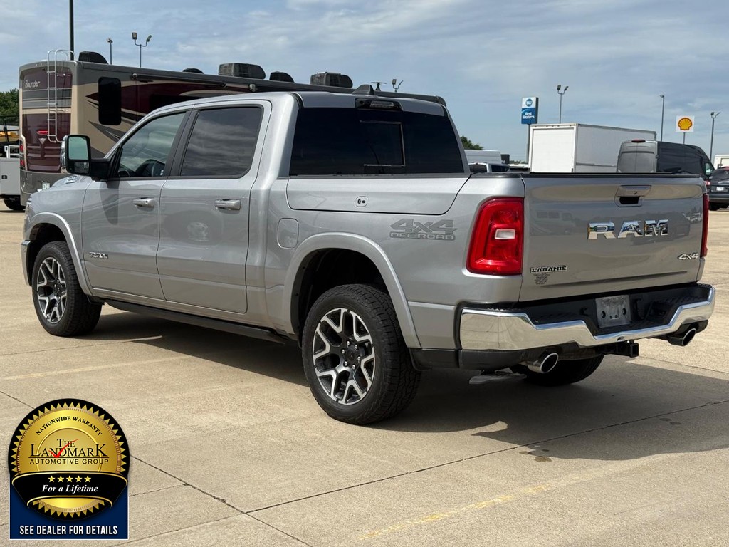 Ram 1500 Vehicle Full-screen Gallery Image 7